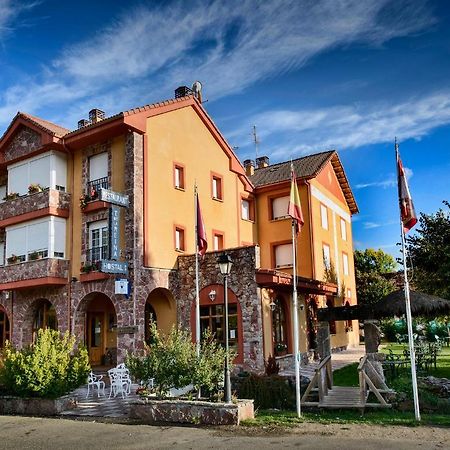 Hotel Tierra de la Reina Boca de Huérgano Habitación foto