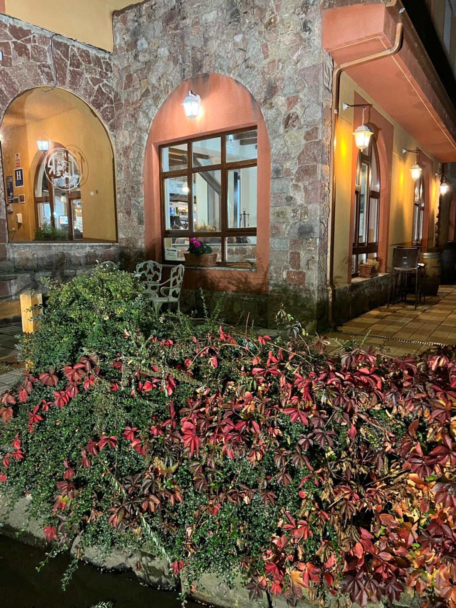 Hotel Tierra de la Reina Boca de Huérgano Exterior foto